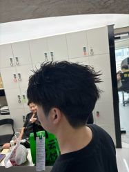 -宫铭烫发染发接发店