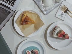 草莓糯米奥利奥奶油蛋糕-ADO KAFE(大学城店)