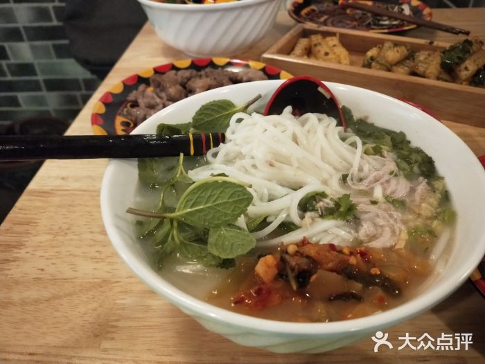 阿依云图片