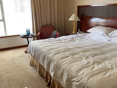 -汕尾巴黎半岛酒店