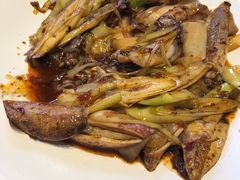 -臻鲜燕海鲜融合餐厅(金陵style店)