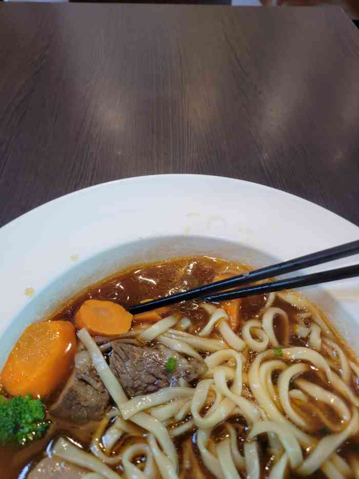 康师傅私房牛肉面(长乐机场店)-"从二月份开始到现在疫情一直持续下去