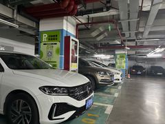 -龙湖天街-停车场