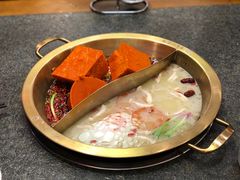 -小天鹅火锅·一线江景洪鼎旗舰店(洪崖洞店)