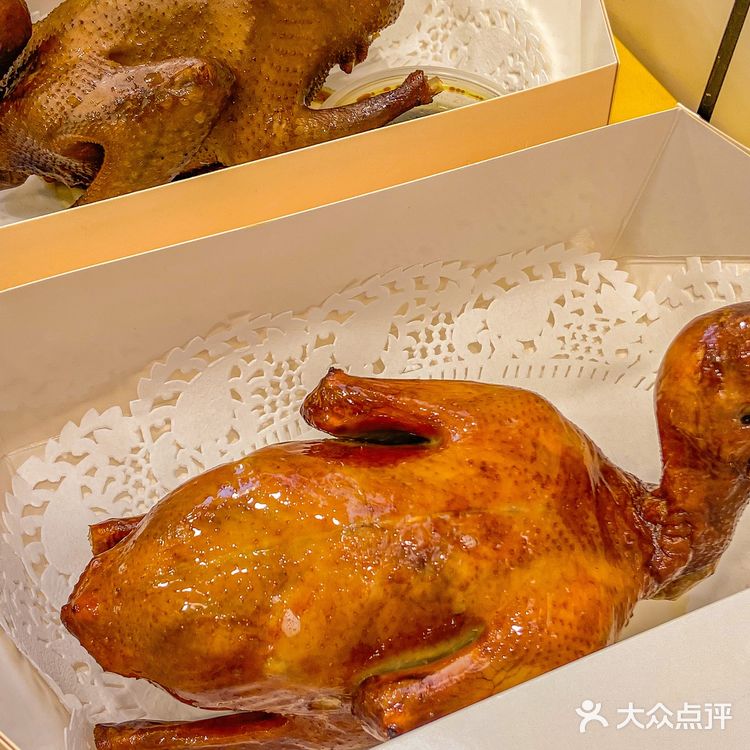 没有一个广州人能拒绝这流汁乳鸽吧！