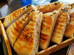 饽饽饼-王明古法砂锅居(开化寺店)