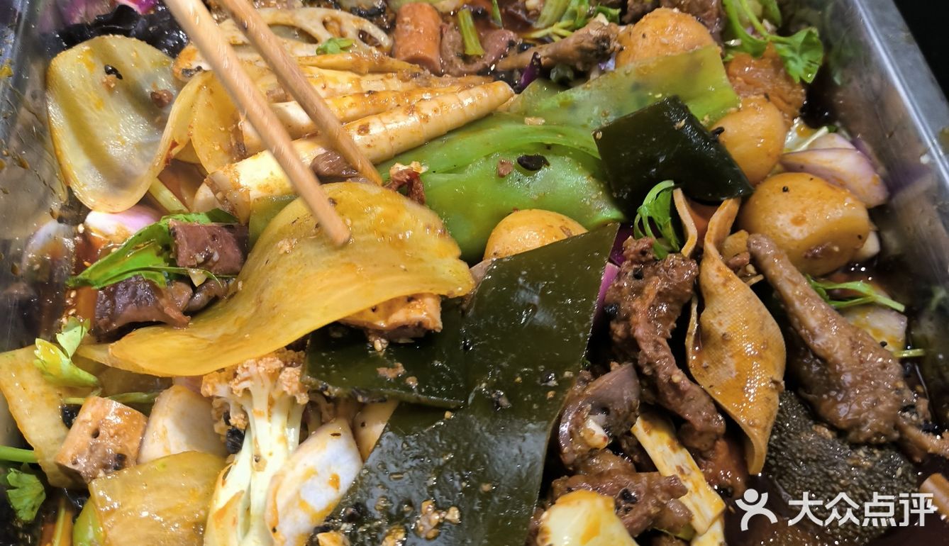 歆瑞源油卤串串🍢 海椒市串串老网红