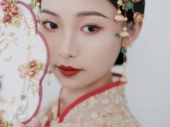 -金夫人化妆摄影职业培训学校