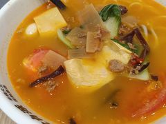 -蒙自源米线大王(花园城商场店)