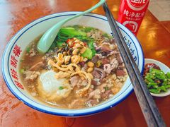 -裕新楼粉面馆·石磨手工粉(四方坪店)