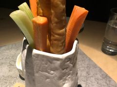 -穹六人间 people 6(岳阳路店)