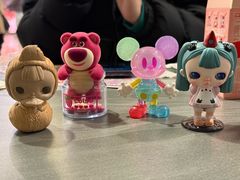 -泡泡玛特POPMART(蓝色港湾店)