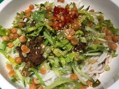小龙虾猪油拌圆粉-百春原湖南牛肉粉(百联世纪店)