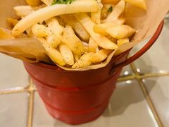 -玛格萝妮比萨屋(四平店)
