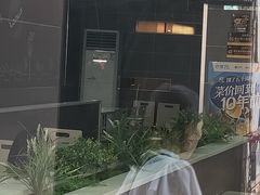 -华莱士·全鸡汉堡(湛江新华店)
