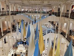 -乐蓬马歇百货公司(Rive Gauche)