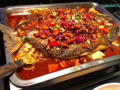 -鸣记脆皮烤鱼·海鲜烤鱼(三八广场店)