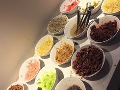 -包整·丝娃娃(一览甲秀楼风景店)