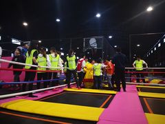 -嘿哟动霸CHUA·新潮玩运动娱乐中心·蹦床滑冰团建乐园
