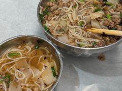 -正宗杨记普洱酸醋米线(总店)
