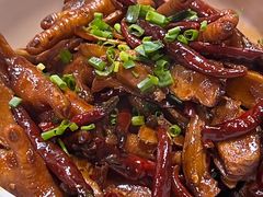 -昱龙大盆牛蛙馆(三兴街总店)