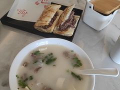 -高玛纳驴肉火烧(一世界店)