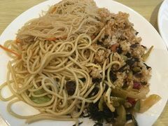 -铂逸梦秦酒店(横店梦幻谷店)