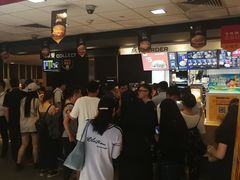 等位区-麦当劳(国贸店)