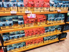 零售区-三只松鼠(青岛万象城店)