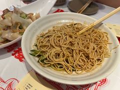 -肥肥虾庄·金牌油焖大虾(汉街SKP店)
