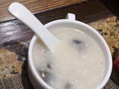 皮蛋瘦肉粥-三英温泉度假酒店-自助餐厅