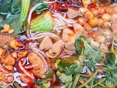白家肥肠粉-爆炸头阿姨小四川正宗川味小吃(无任何分店)
