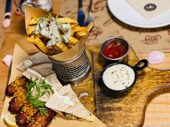 -Mark&Mars Restaurant