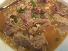 酸汤肥牛-自贡盐帮菜·玩辣餐厅(樱花园西街店)