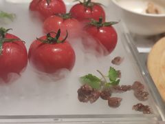 番茄脆菇沙拉-小大董·烤鸭(观景餐厅·南京西路店)