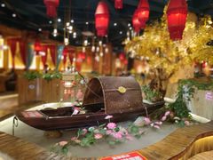 -老滇山寨•云南特色菜•地方菜•民族风情歌舞表演(金碧店)
