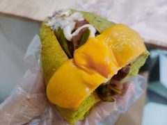 脆脆贡菜猪排包-BROAD面包路·欧式面包(龙湖时代C馆店)