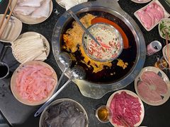 -洞亭火锅(防空洞总店)