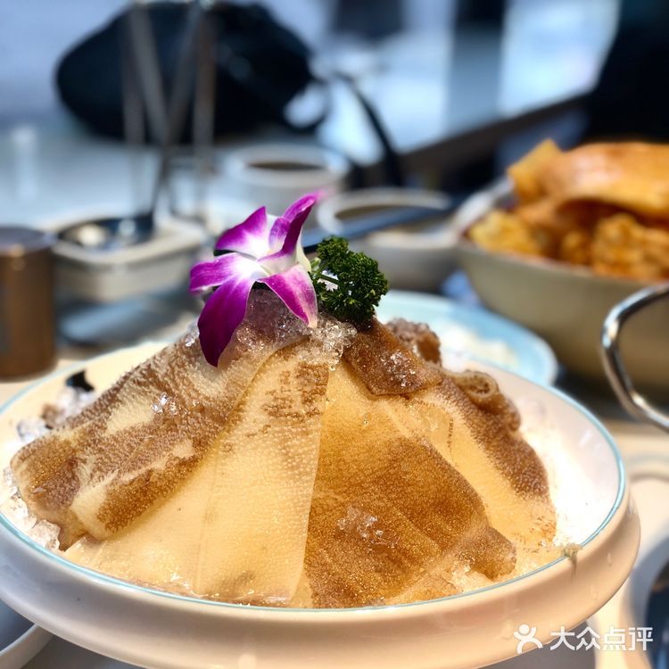 cici探店🍬让人欲罢不能的超高性价比番茄锅底涮牛肉