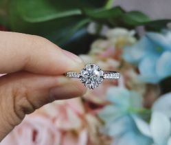 -威德钻石-克拉钻大本营(南京东路店)