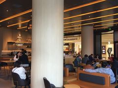 -星巴克臻选(上海合生汇1F店)