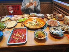 -洱火云南酸菜牛肉火锅(石景山当代商城店)