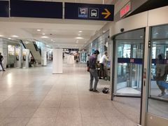 -蒙特利尔皮埃尔·埃利奥特·特鲁多国际机场