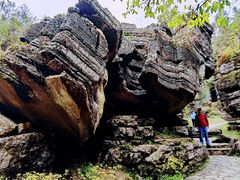 -梭布垭石林景区