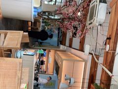 -蜜桃餐厅·伴山(湖滨商业街店)