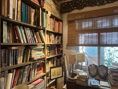-邊城書店