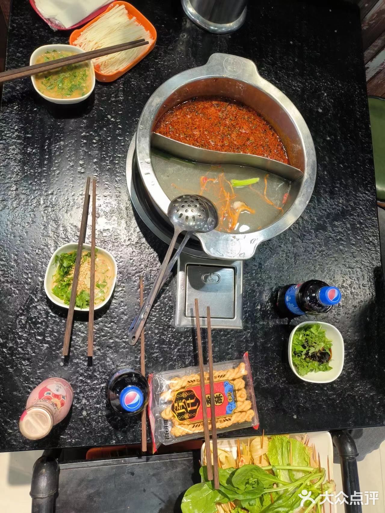 可以聊天喝酒,生活气息很浓,里面相对比较安静