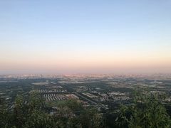-鬼笑石后山停车场