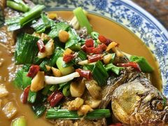 红烧鲫鱼-凡老头米线砂锅(古荡新村西粮站)