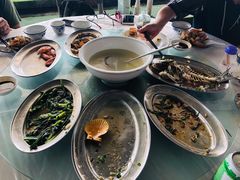 -红月湾海鲜饭店•沙滩海景(双月湾店)